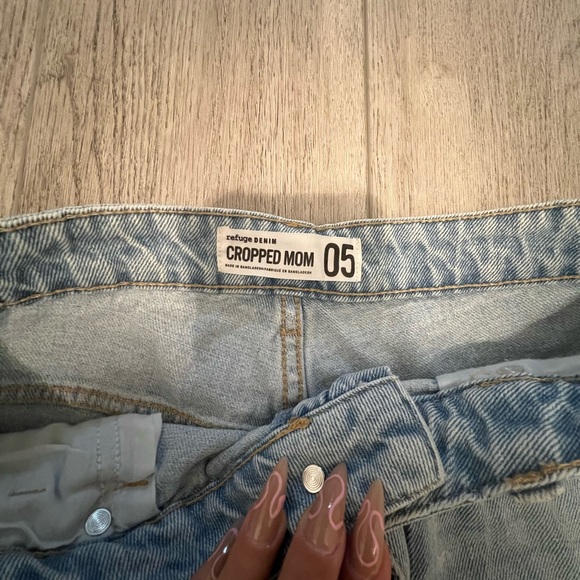 Jean shorts - Picture 2 of 3